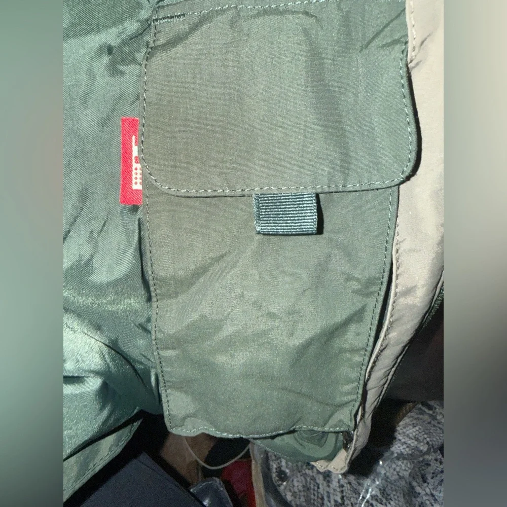 L.L. Bean. Mountain Classic Rain Jacket. Forest Green. Size large.